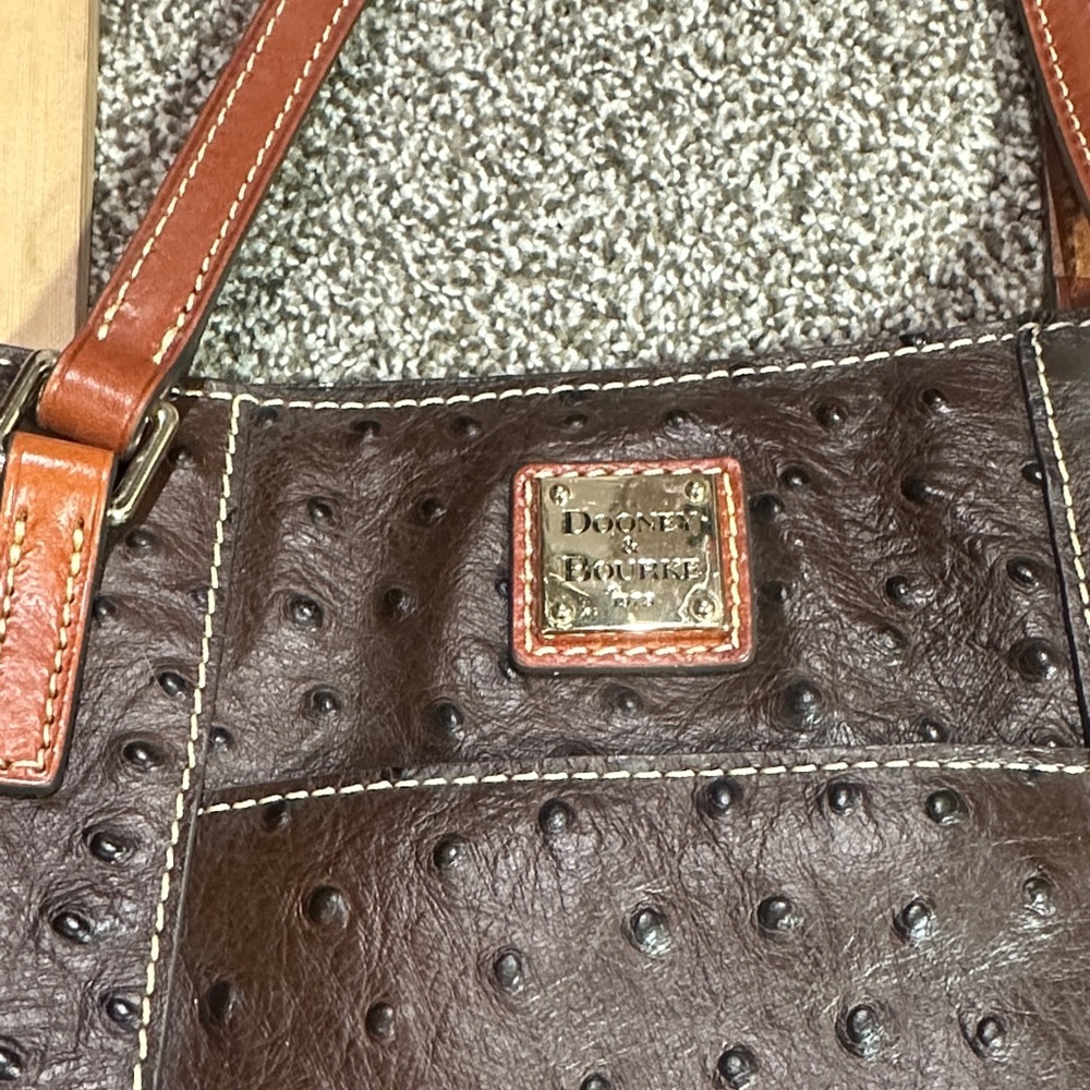 Dooney & Bourke Ostrich Small Lexington tote bag. - Picture 3 of 13